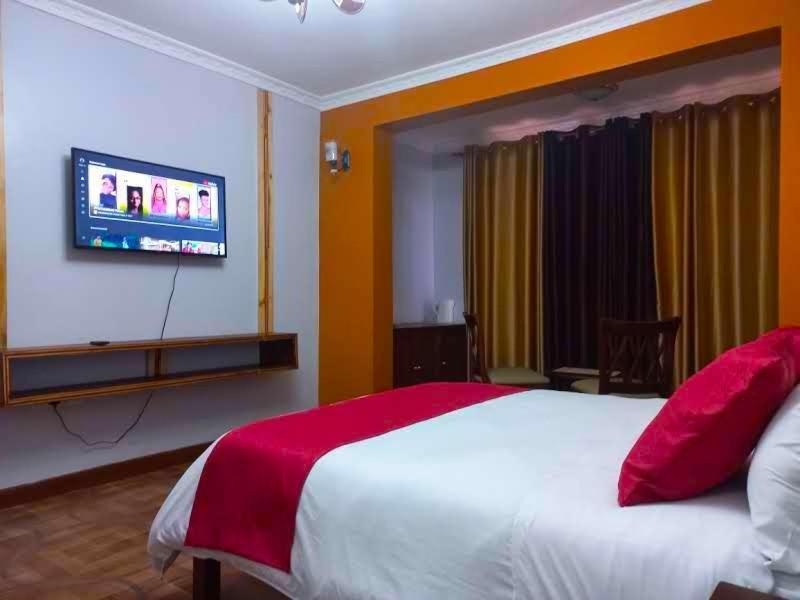 Отель Edgewood Country Place Thika Экстерьер фото
